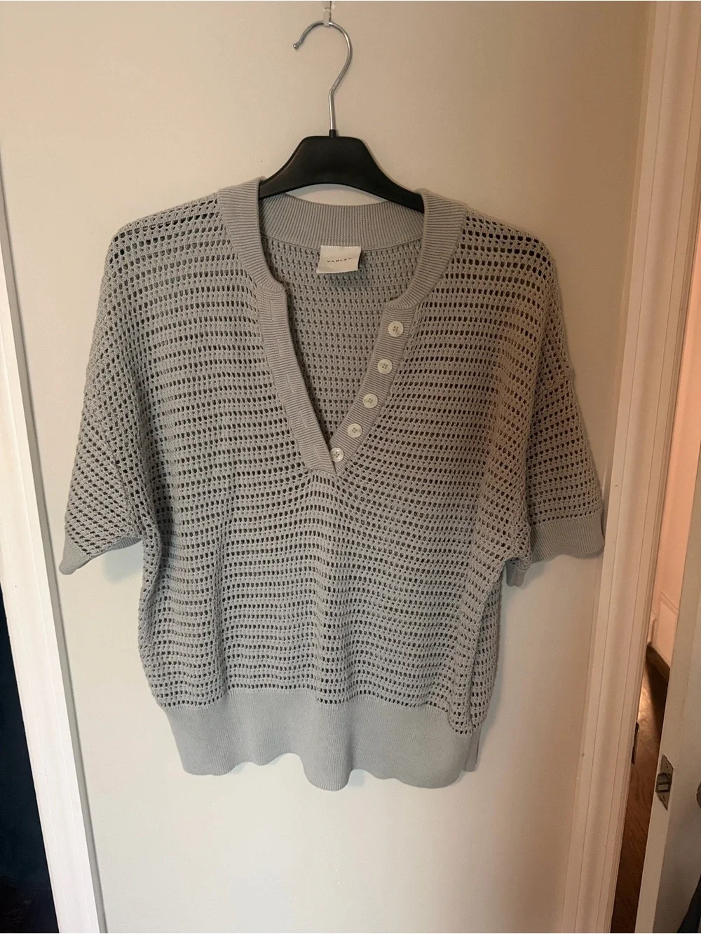 Varley Light Gray Knit V-Neck Short Sleeve Top with Button Detail - Picture 3 of 3